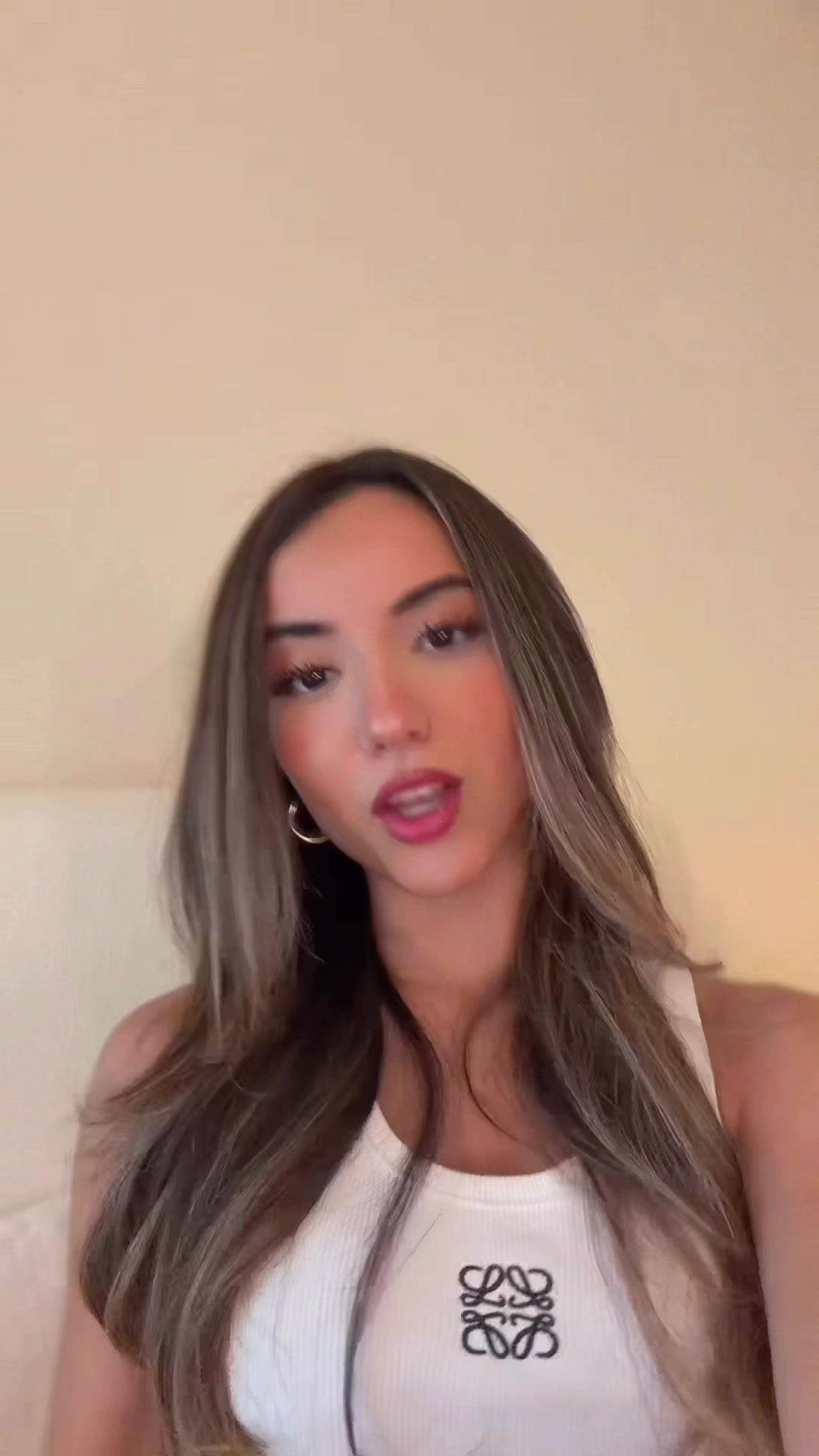 @Elaa
