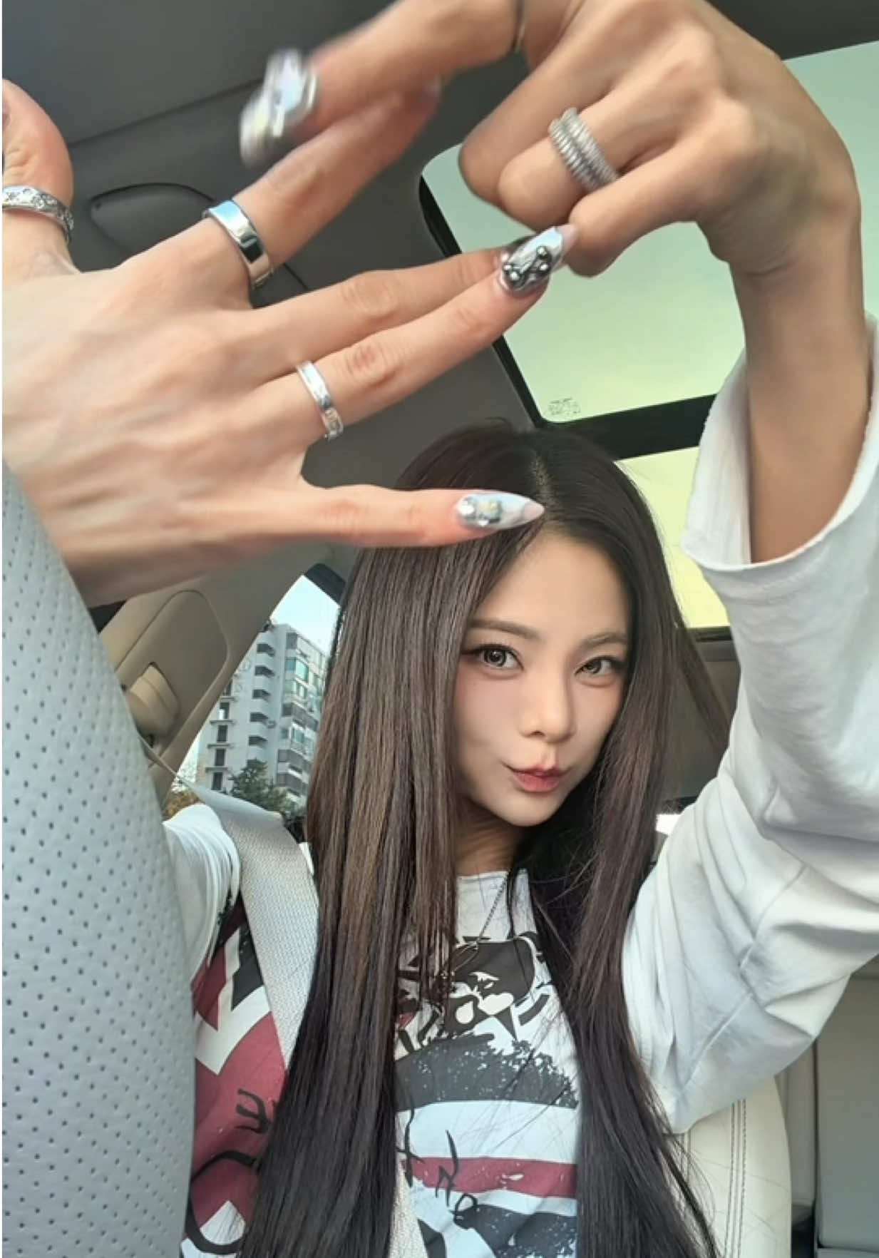 @유빈 Kelly