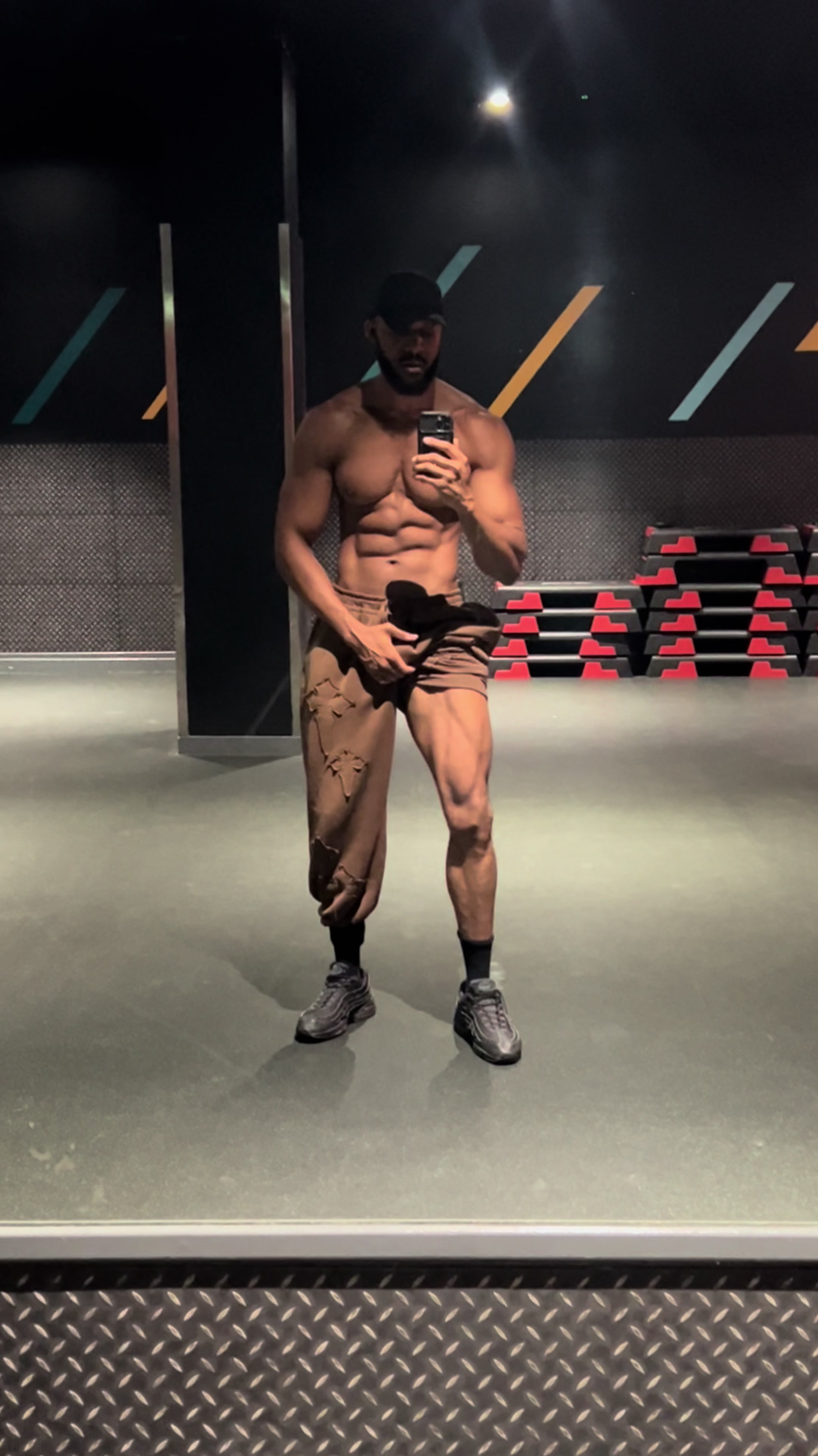 @HWRFITNESS