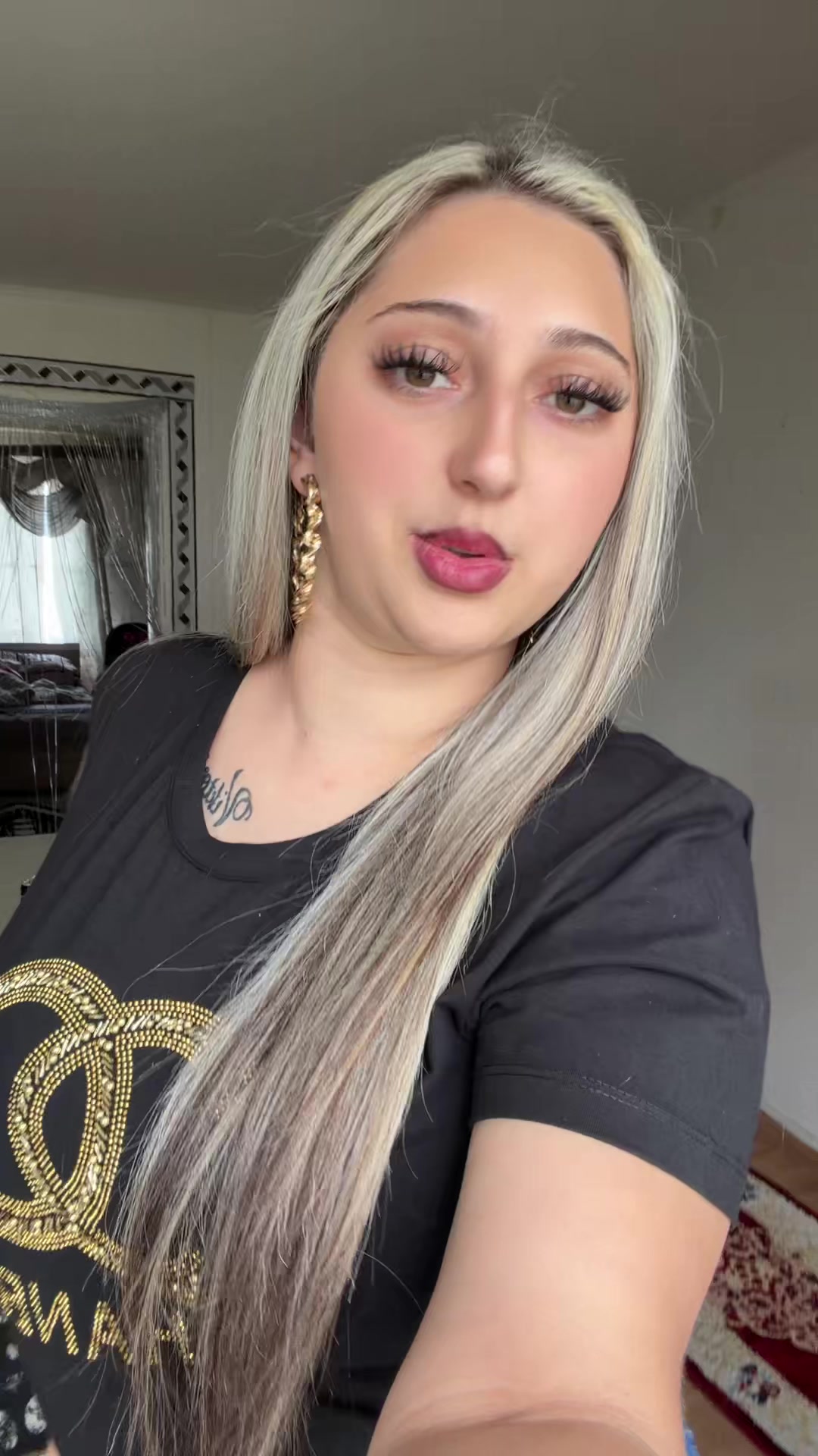 @_viki451
