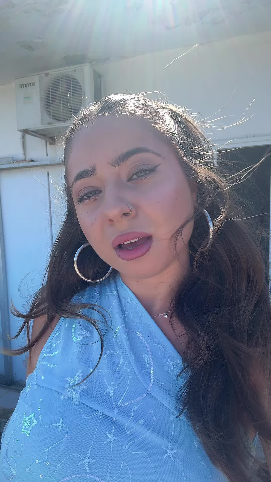 @Despina