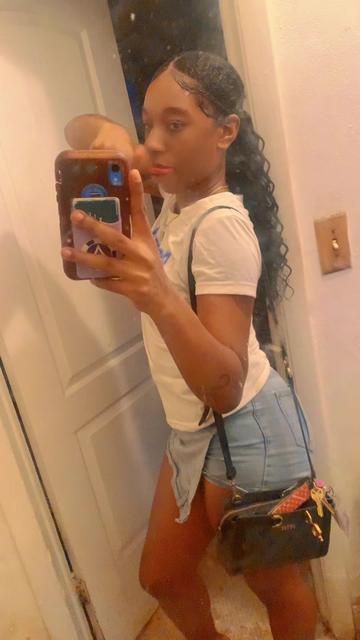 @Tha Wife🦋 🥵😈