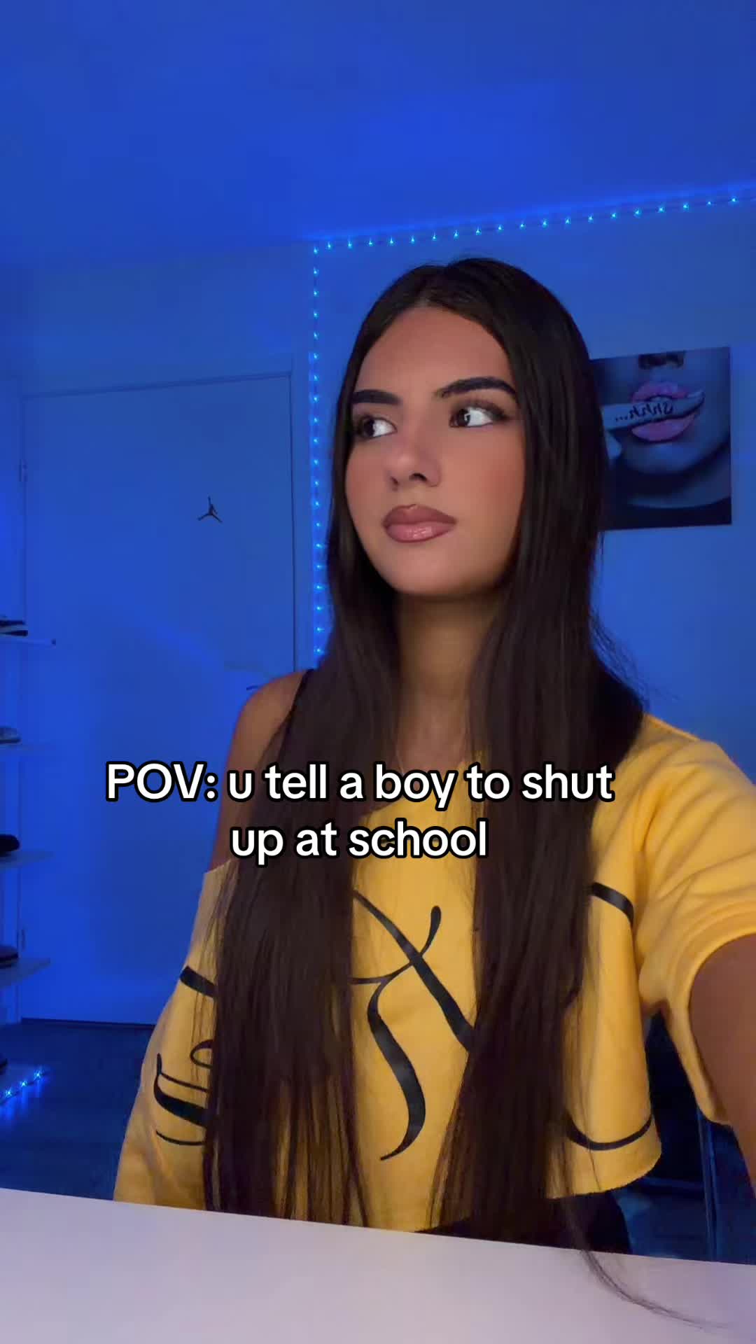 @👠
