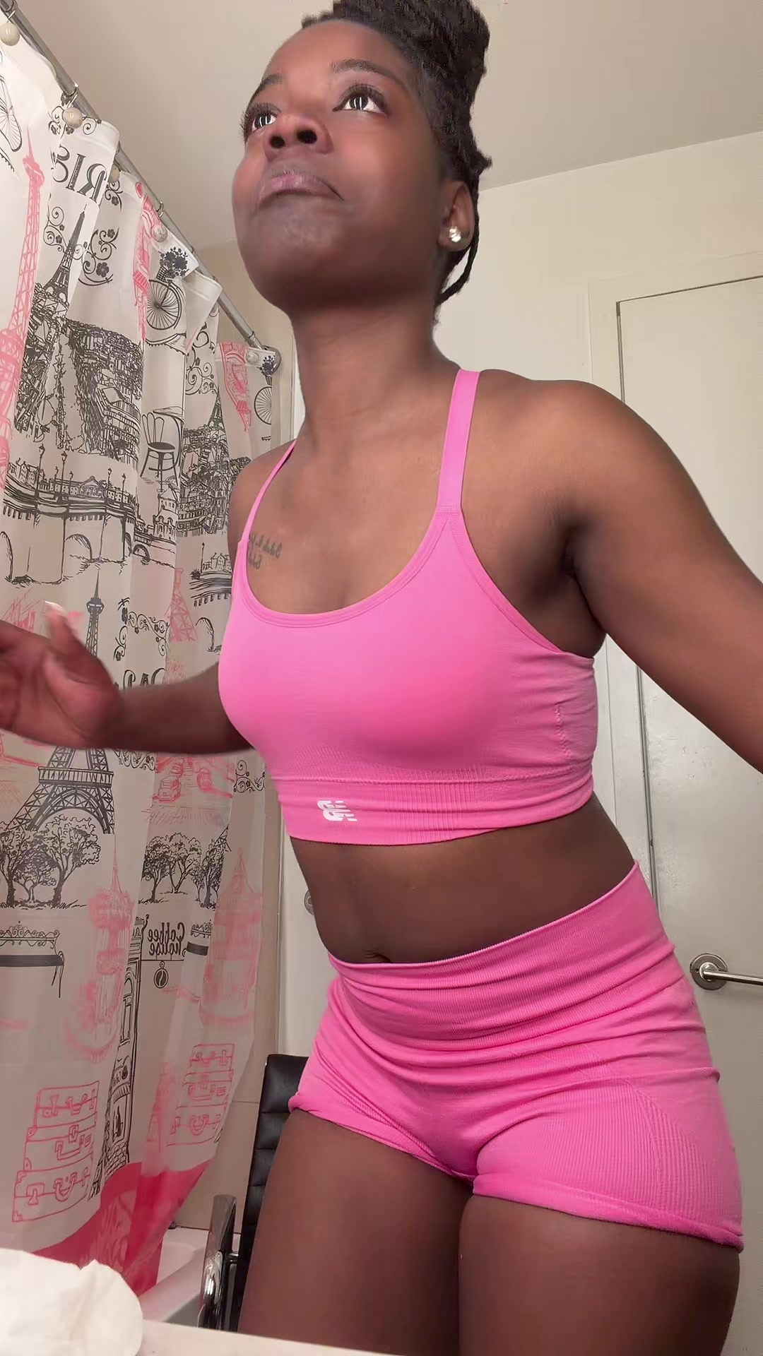 @AfriiLee