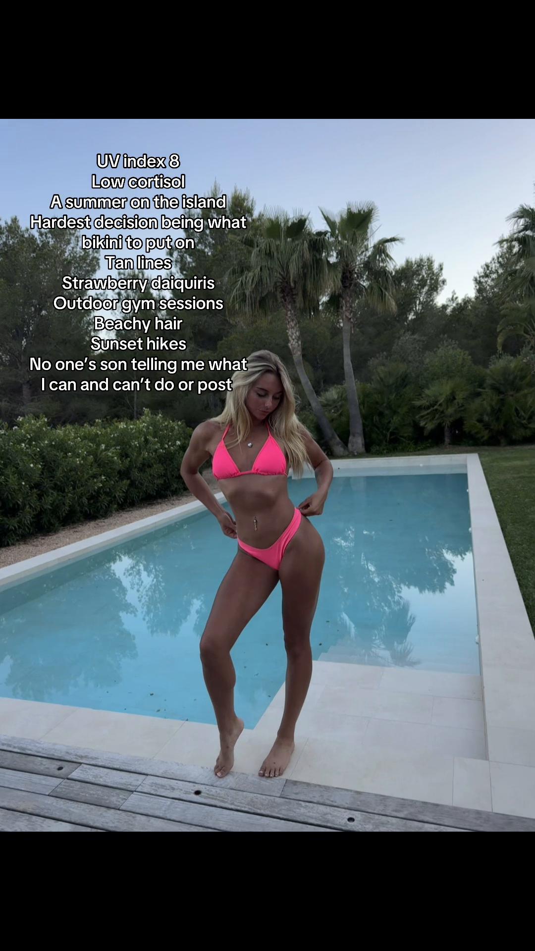 @chloehollyboyle