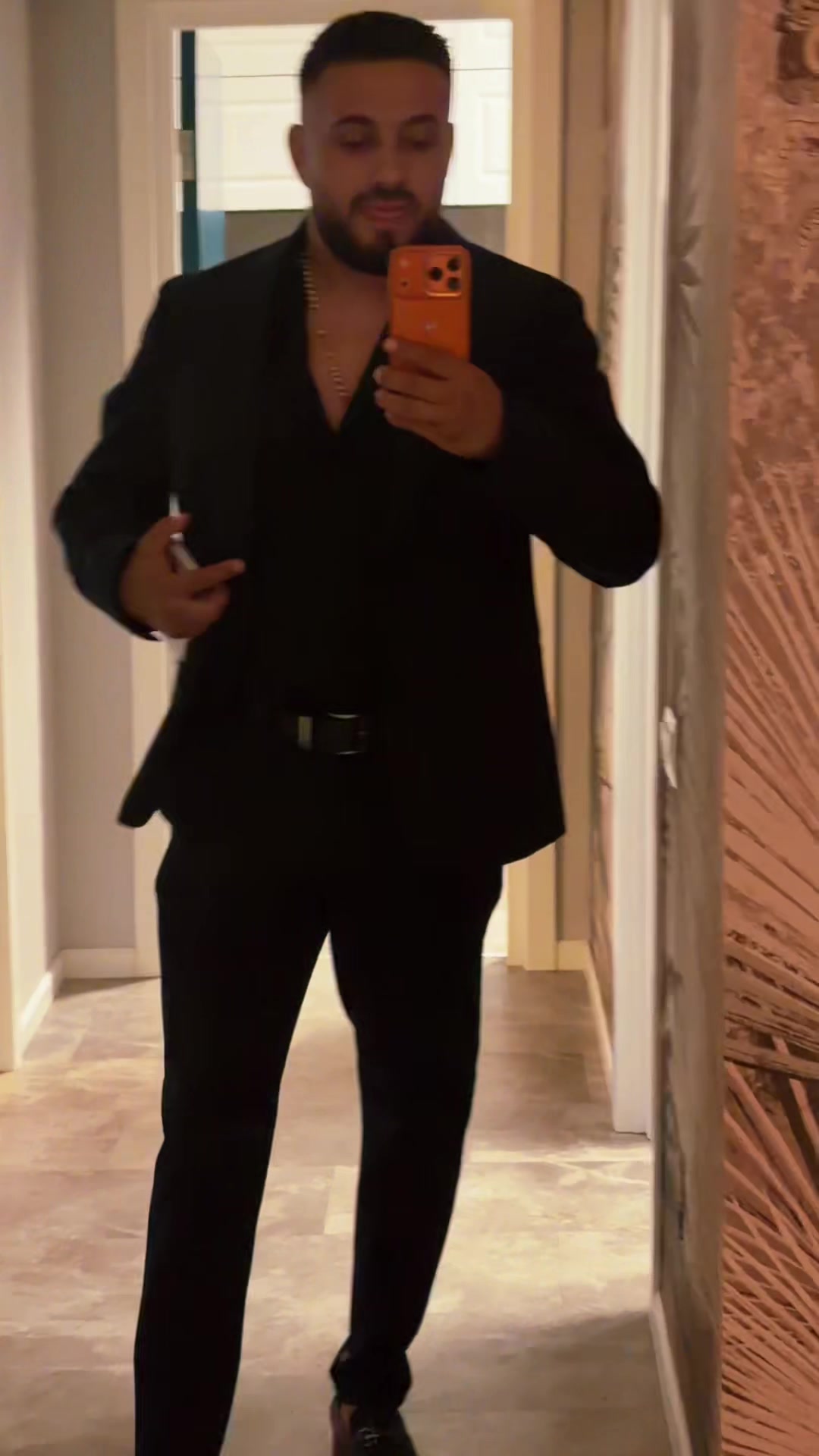 @Leo_Leonard
