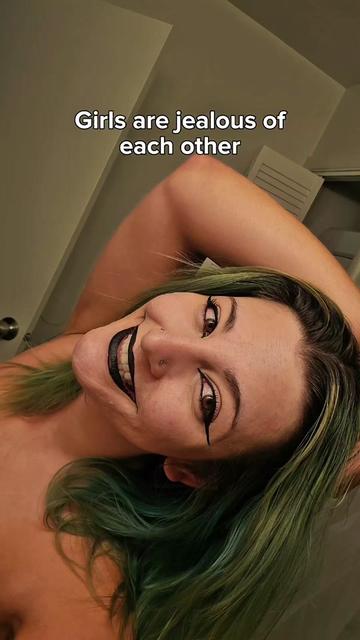 @BaddieWbrainrot