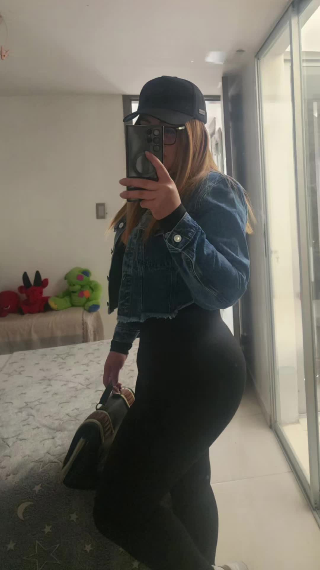 @Juli Correa  👩&zwj;⚕️💜
