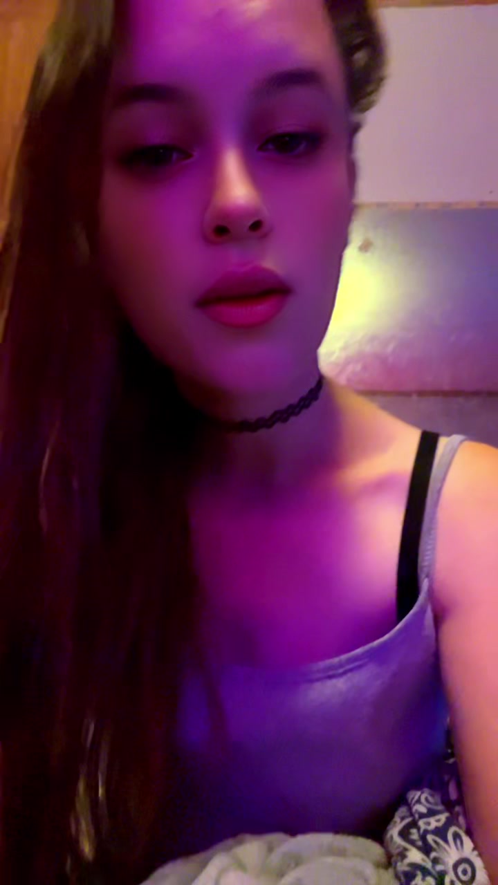 @QueenbratSavage MistressVamp🖤