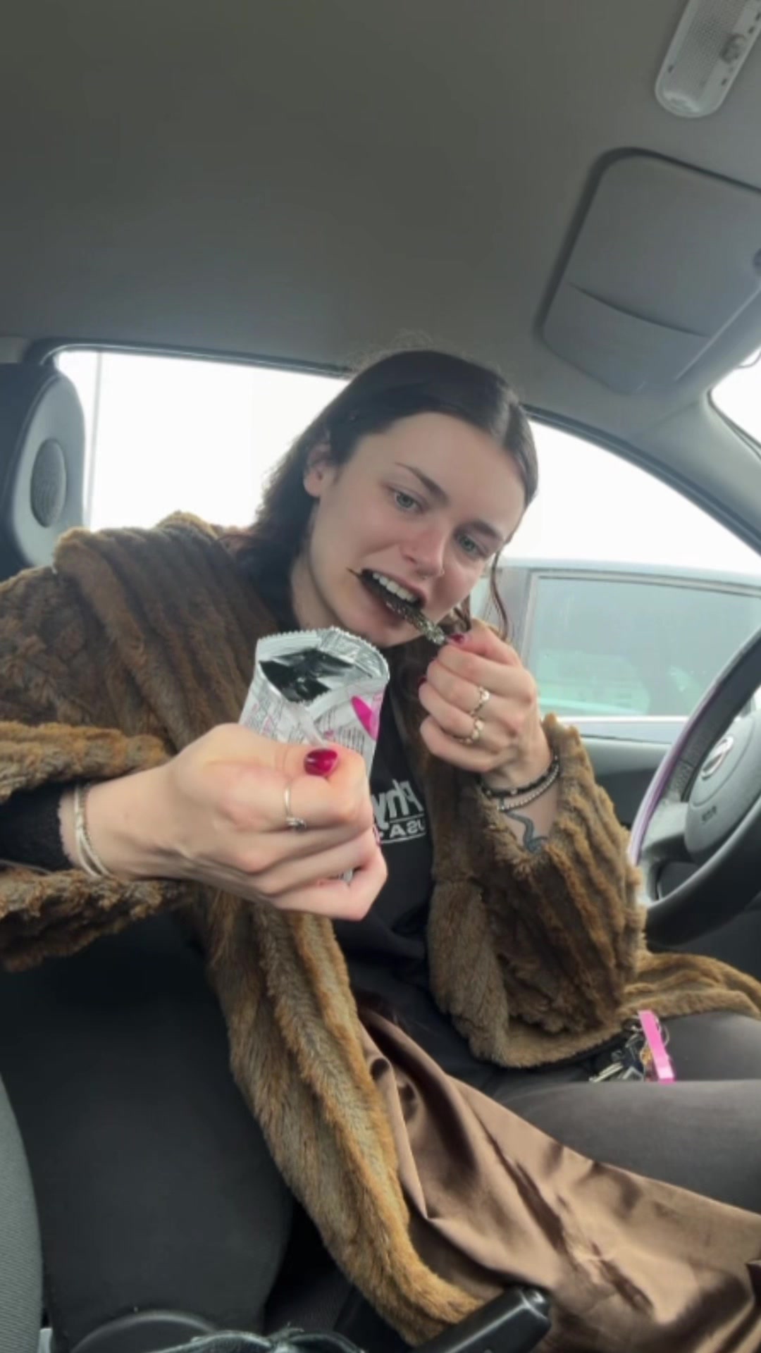 @g