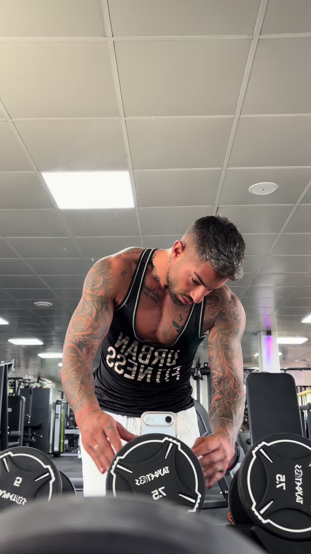 @Gu$zt&acirc;v_Official