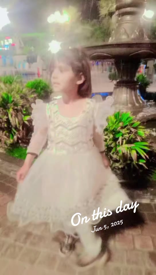 @🥰🥰M👩❤️💋👩Shahbaz📞G🌠U