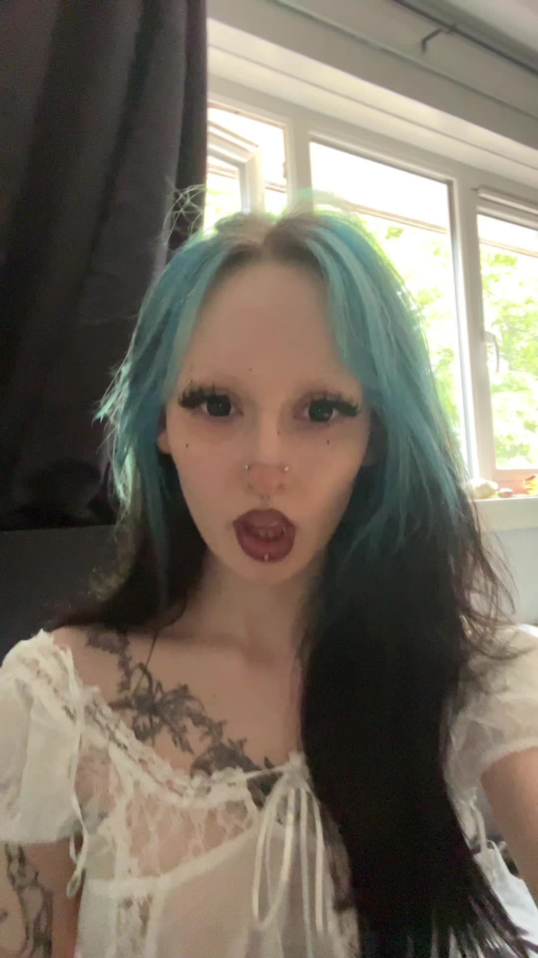 @alienmeowsz