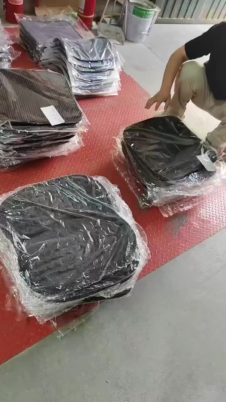 @Car seat factory  Anne
