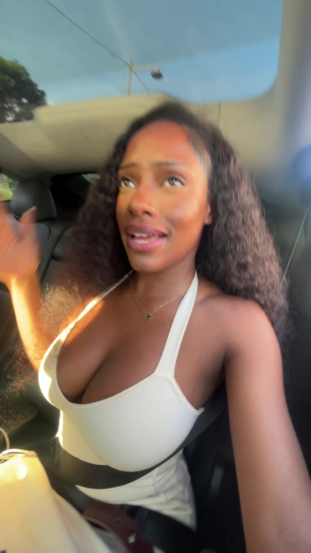 @𝐌