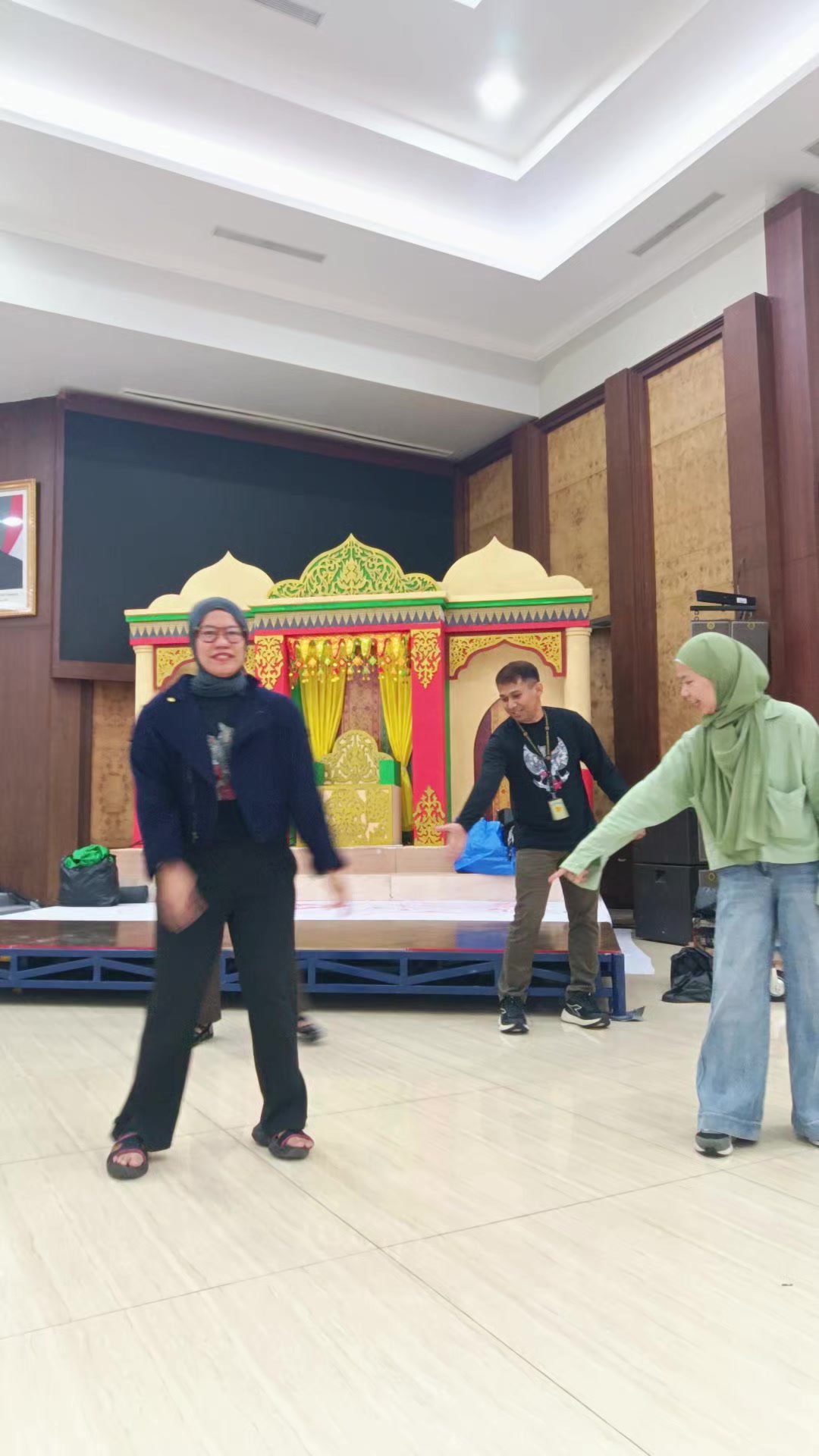 @oche||pekerja seni serabutan