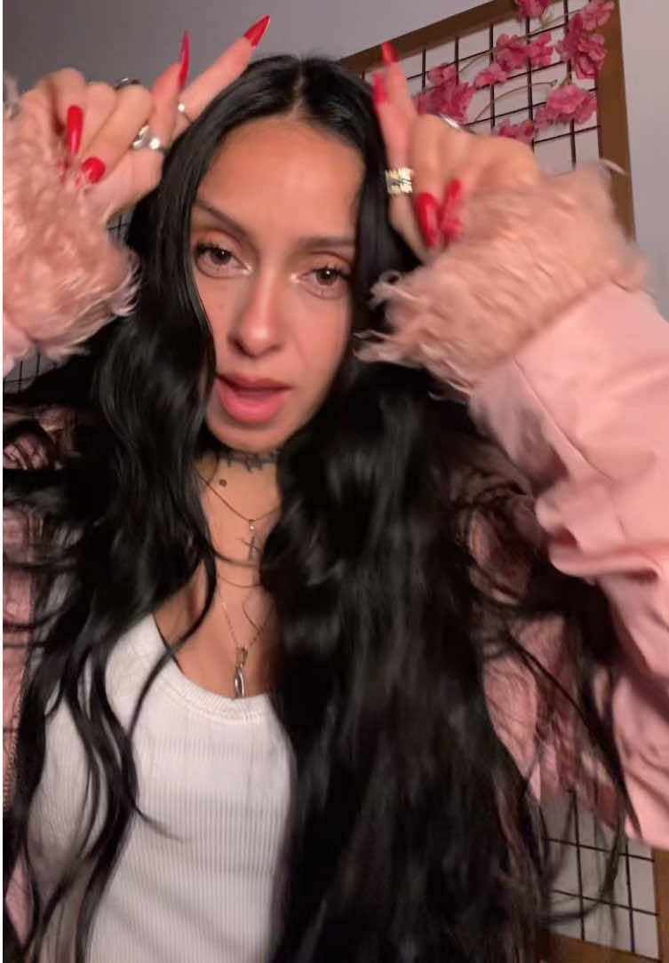 @vaneswaggy
