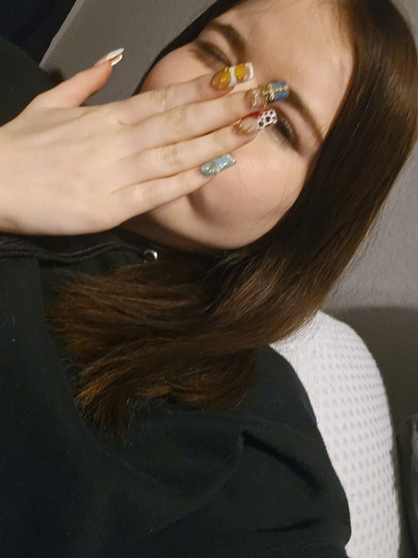@《𝓔𝓛𝓛𝓘》