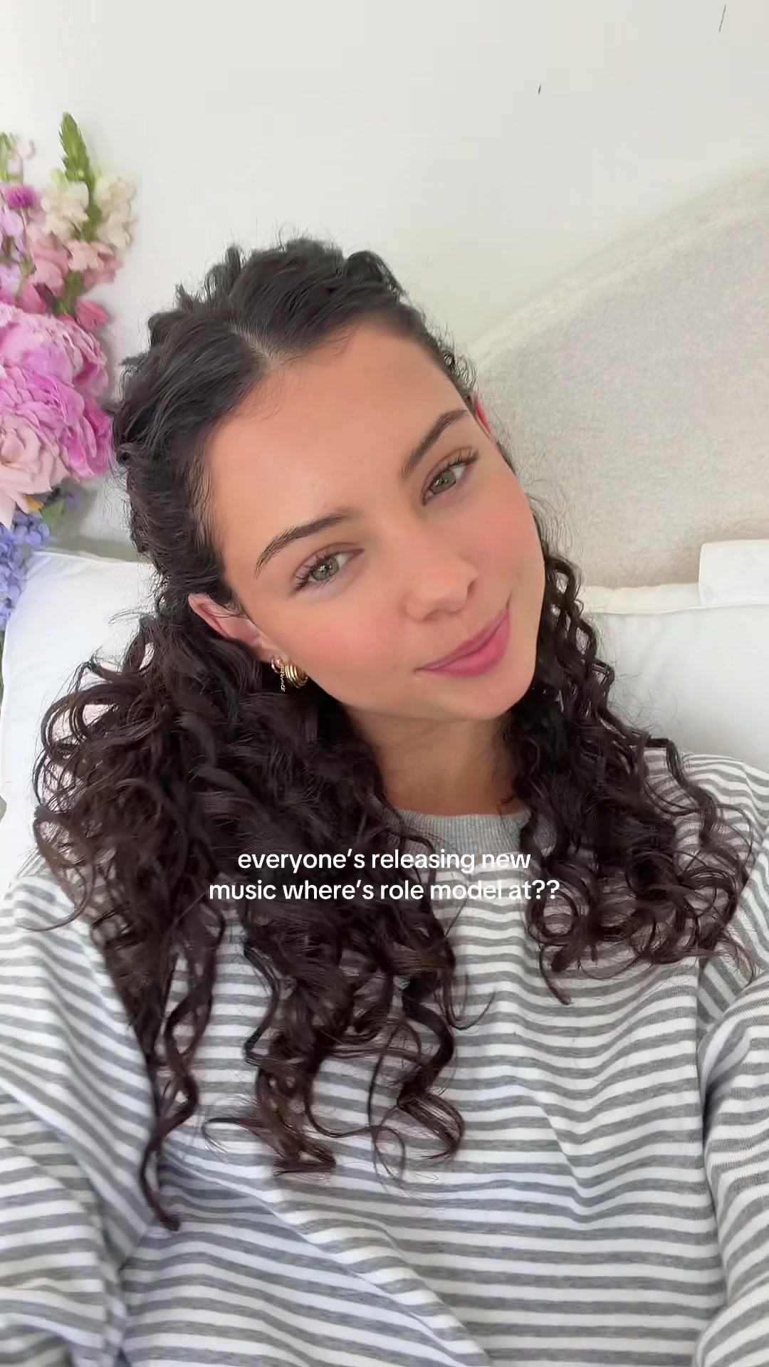 @Ava