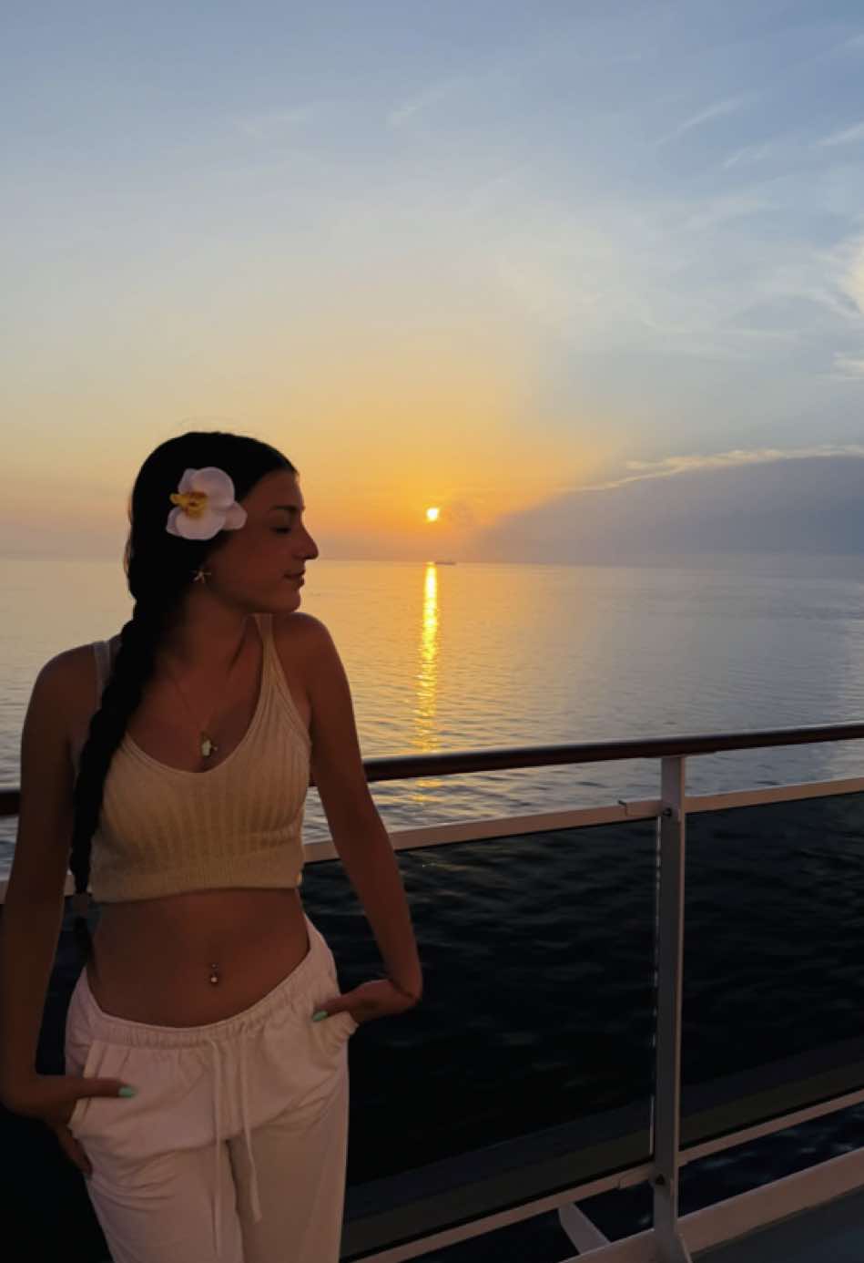 @𝓓𝓪𝓱𝓷𝓪  ♡