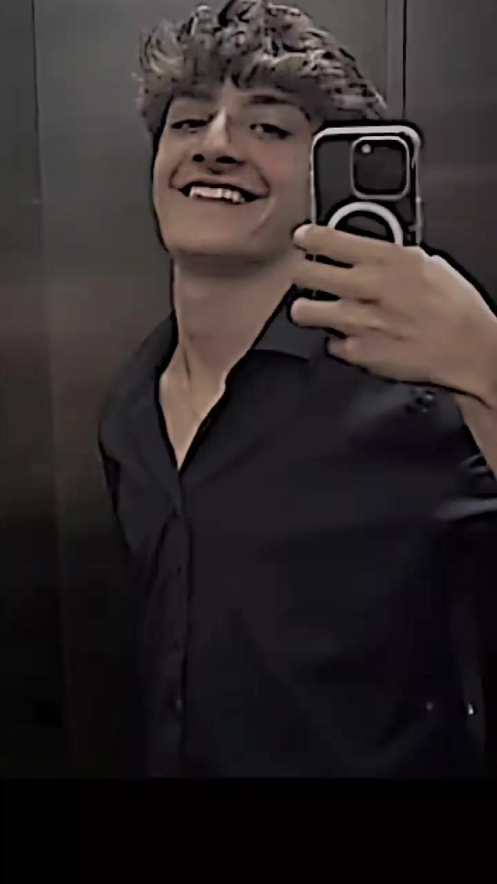 @꧁✞✦ĶÍÅ ŁĄĐY BÅŘBËŘ✦✞꧂