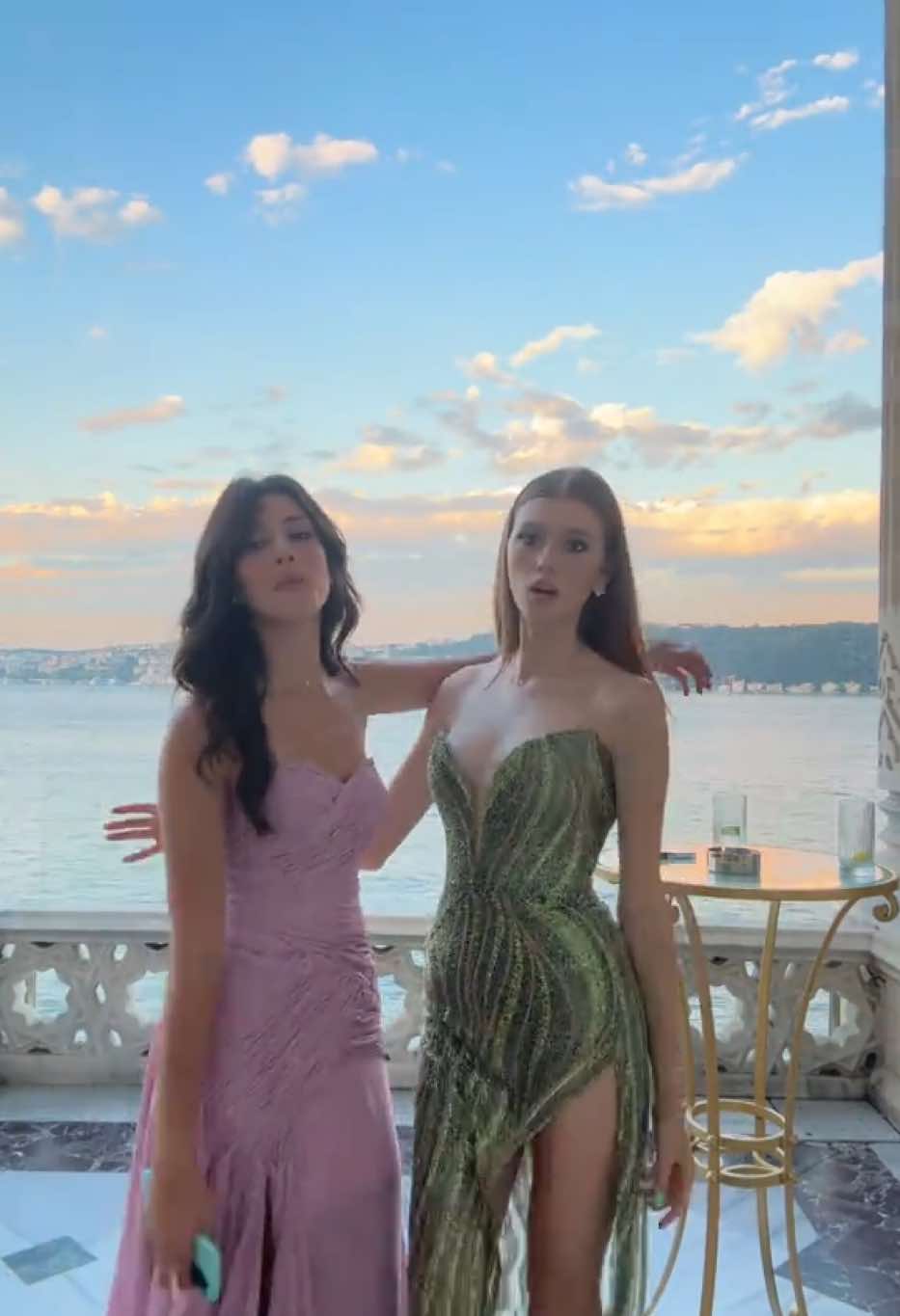 @elaaa