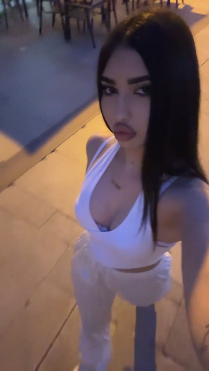 @Denisa den