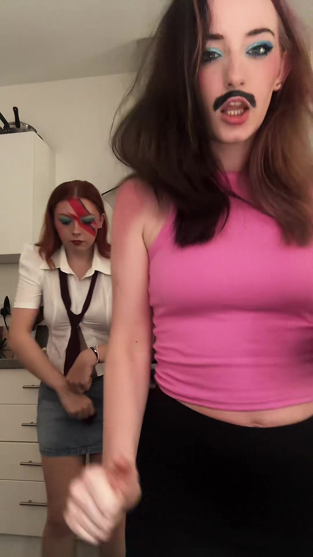 @Ez <3