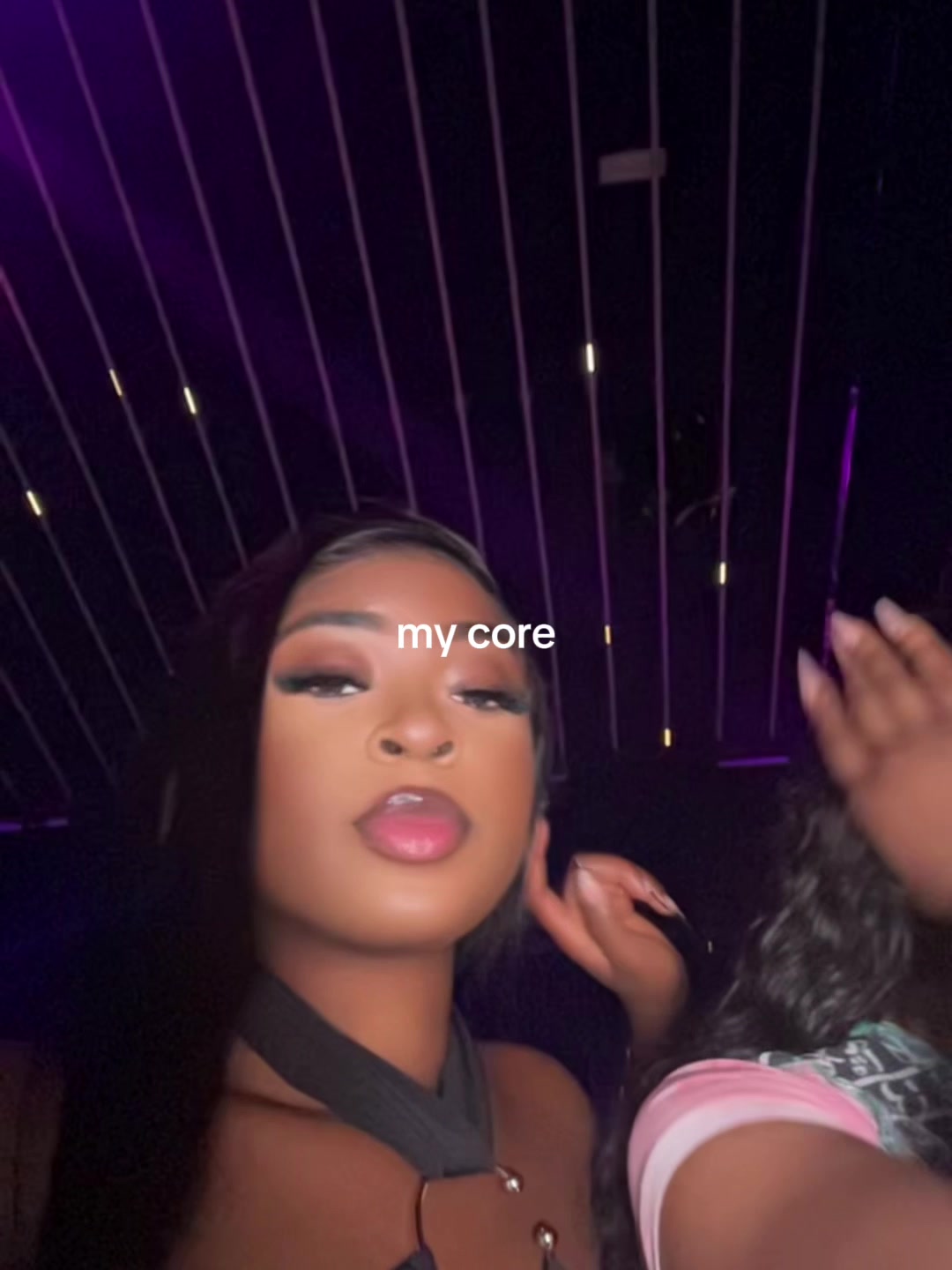 @Xophiya_