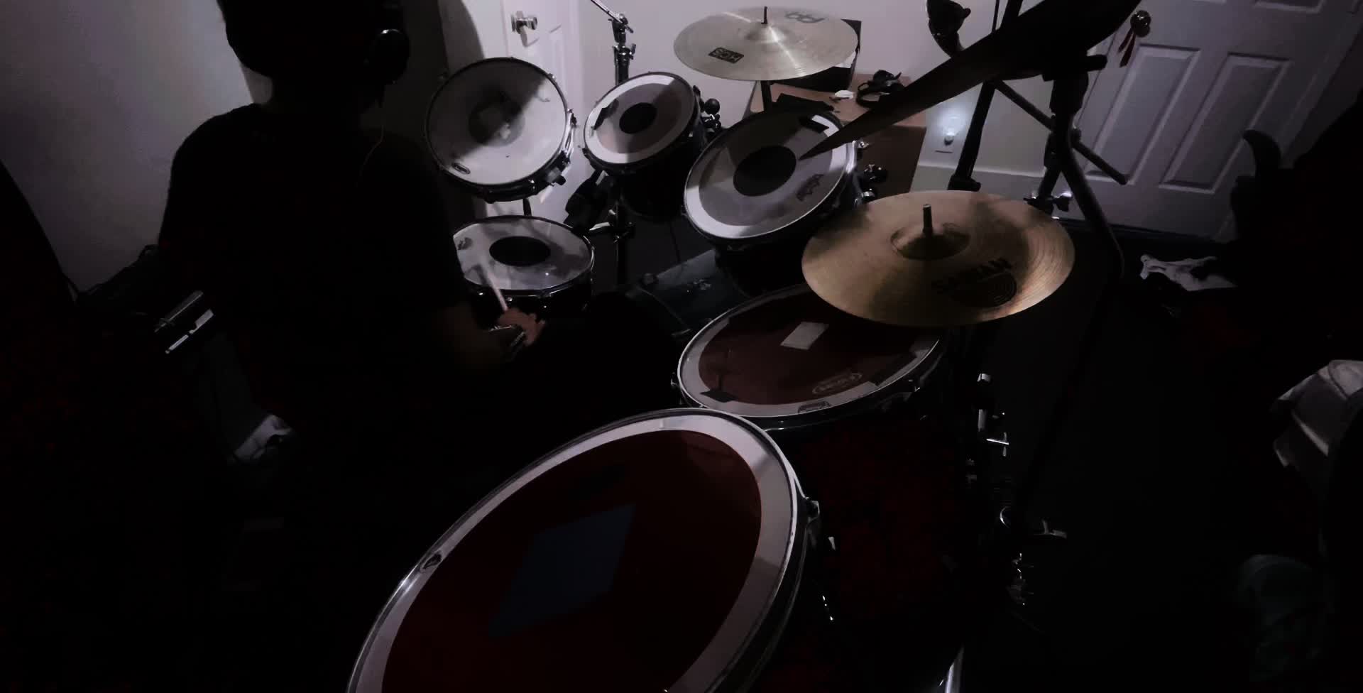 @Øystein Kaosk💿🖤🗡️