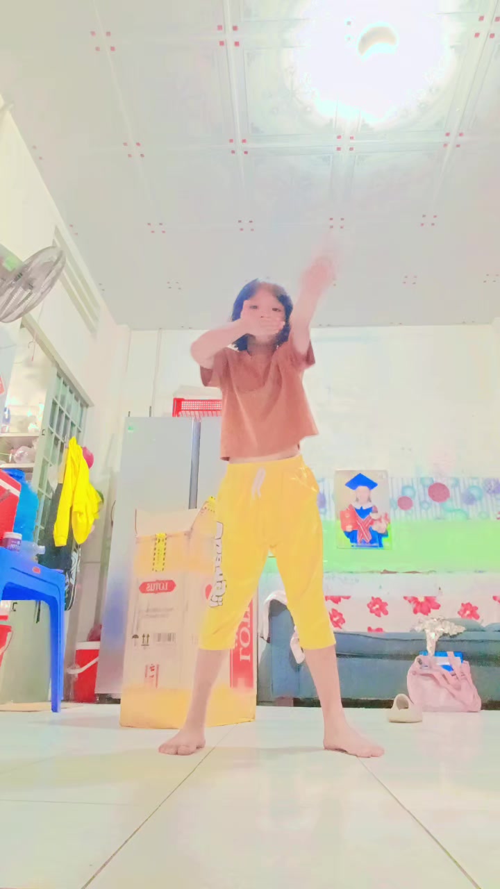 @Thế bán bánh cuốn