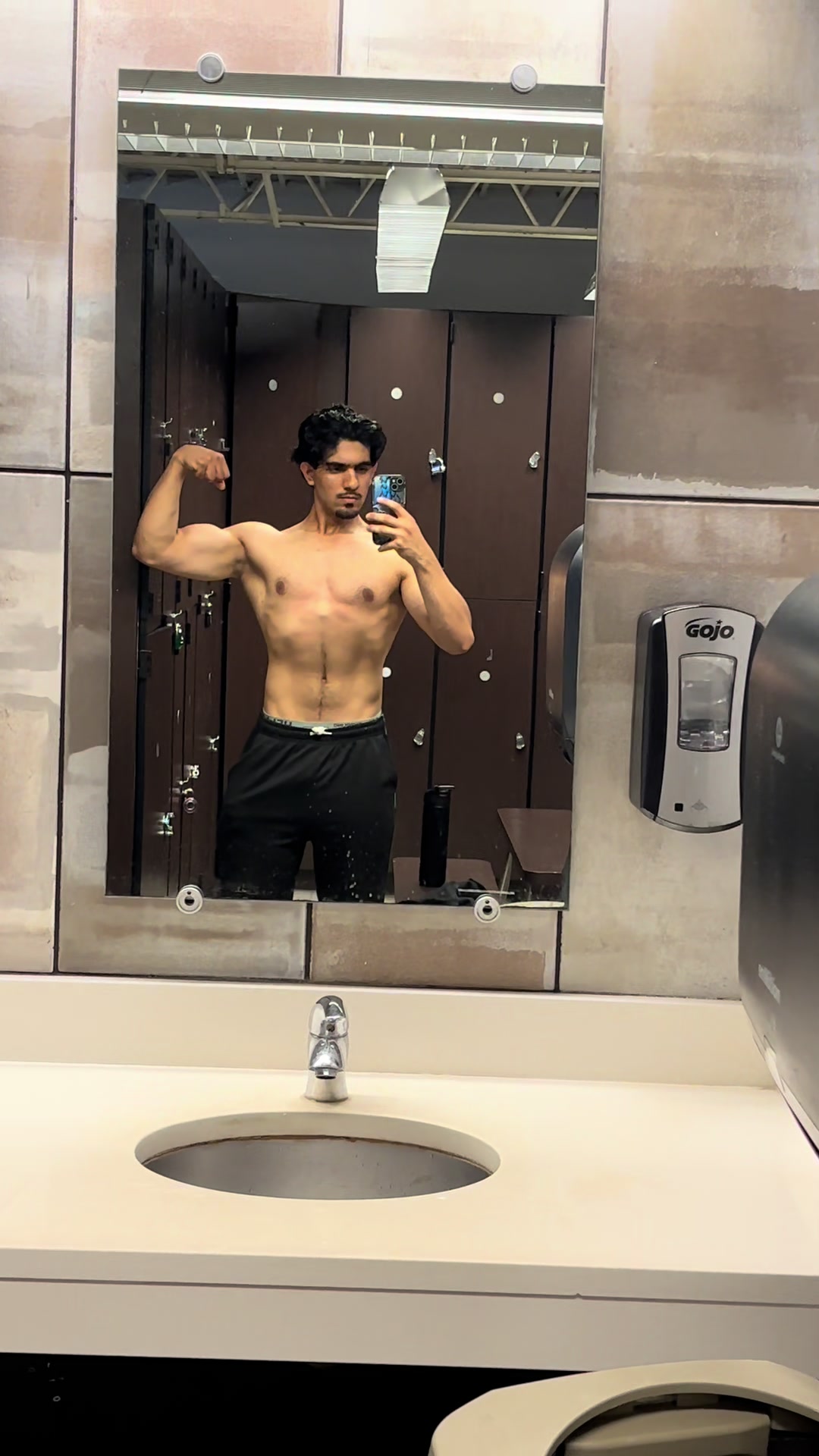 @Physique by sho
