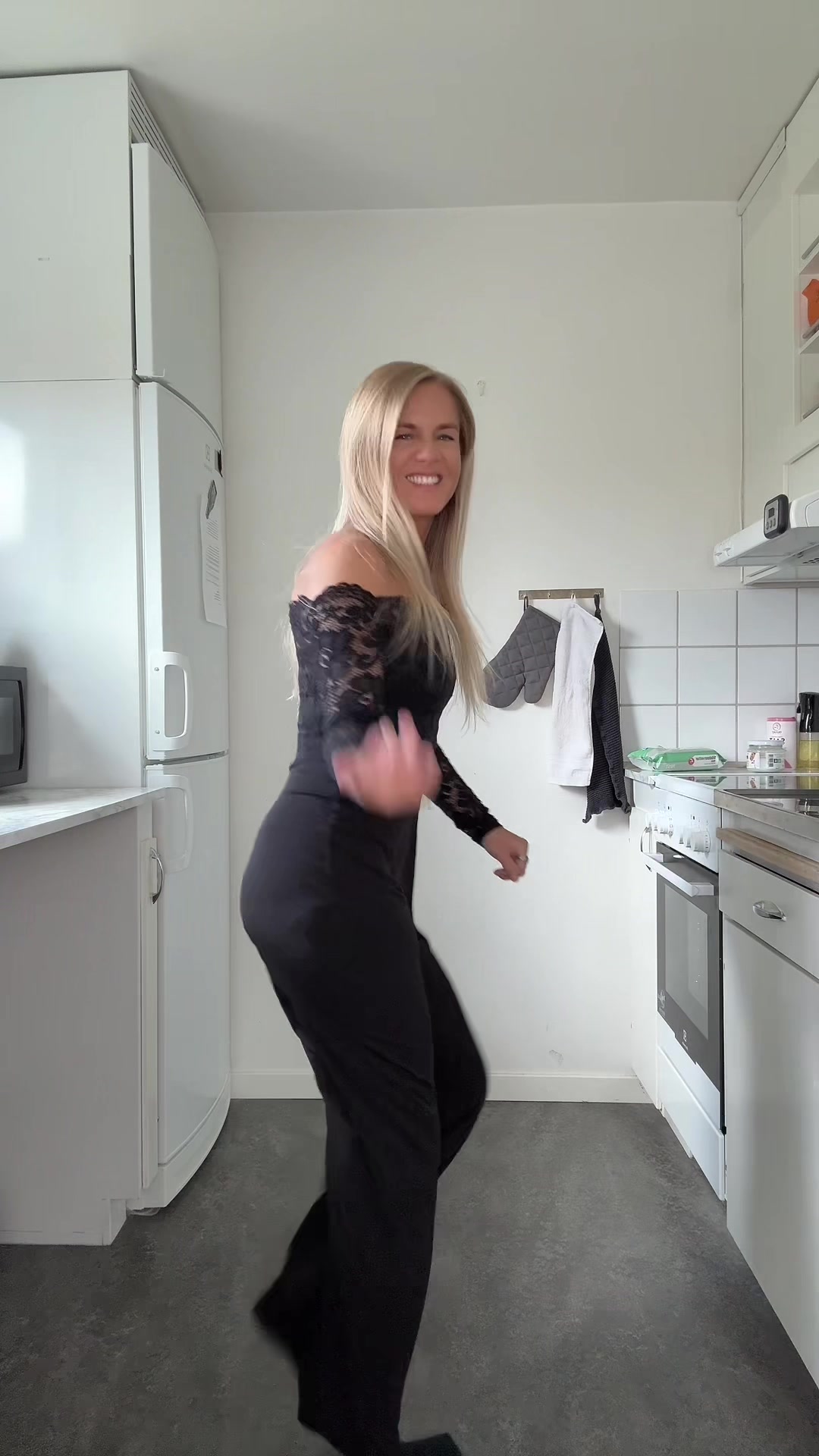 @MIAZ (Mia Emelia)