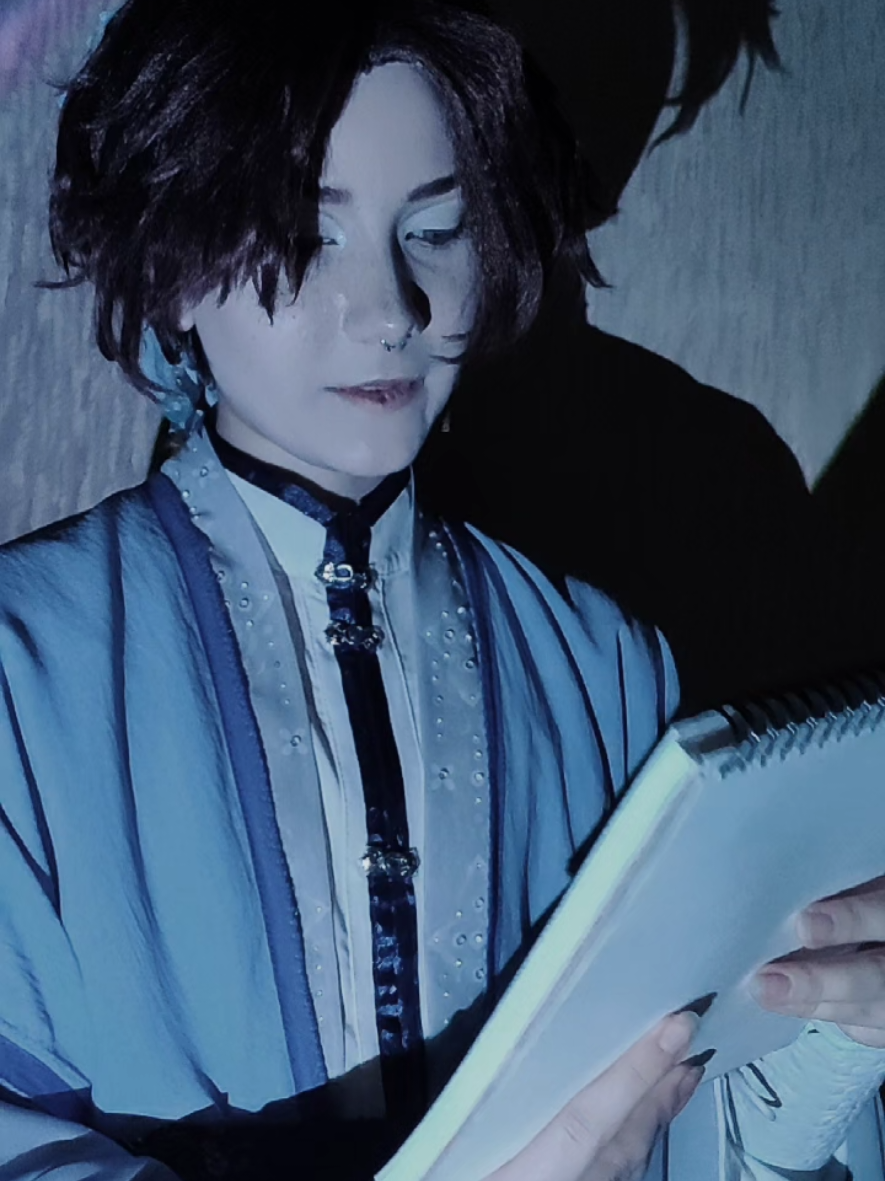@✧𝐕𝐚𝐥𝐝𝐞 夢 𝐂𝐨𝐬𝐩𝐥𝐚𝐲✧|