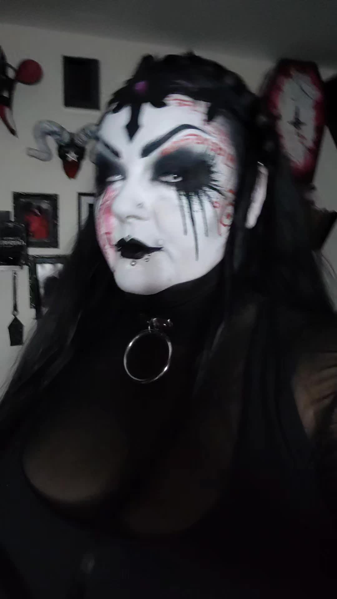 @Michaela_Shadow
