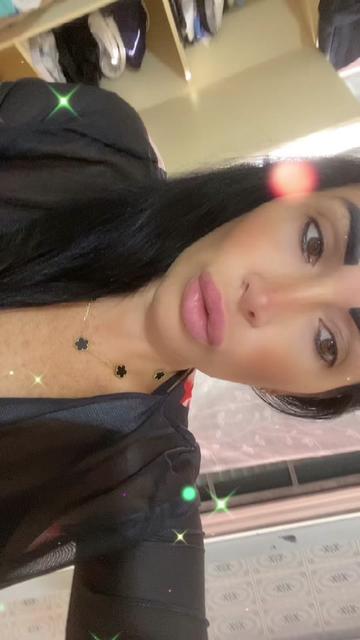@VERONICA 🖤
