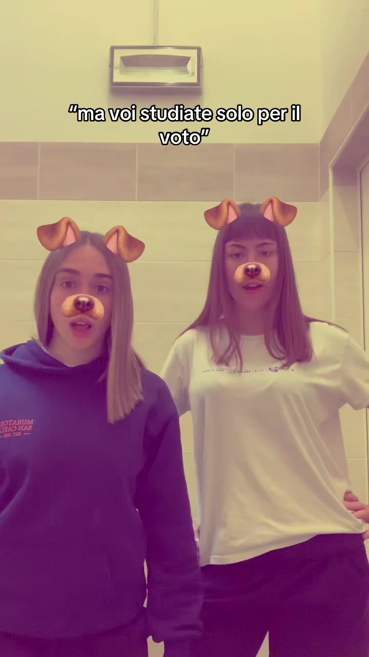 @ελε ε λαλλα🎀🏛️