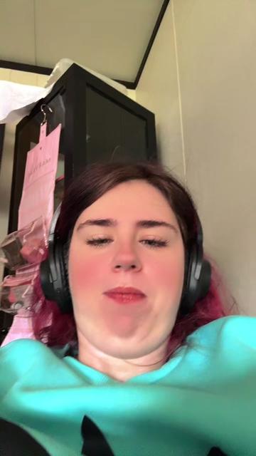 @Lightninggirl75 🥰