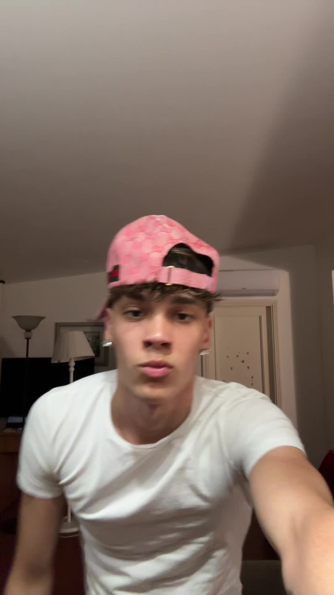 @ddagiox_🦅