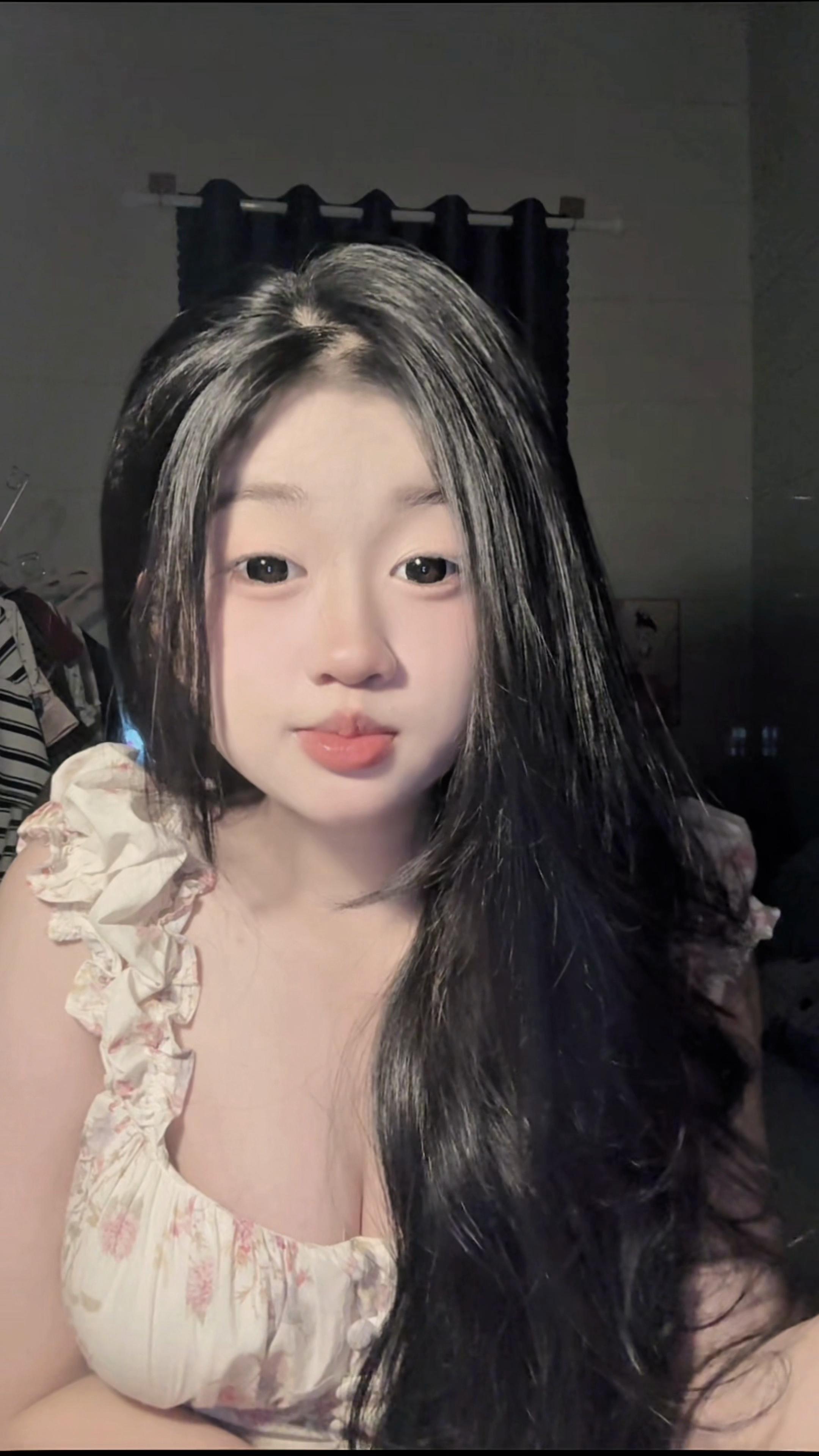 @Nhật Linh đời thường🩴