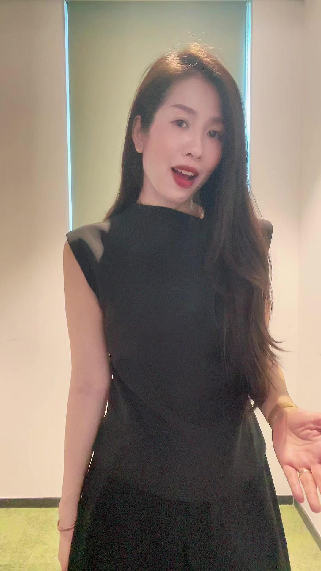 @C&ocirc; M&acirc;y H&agrave; Nội