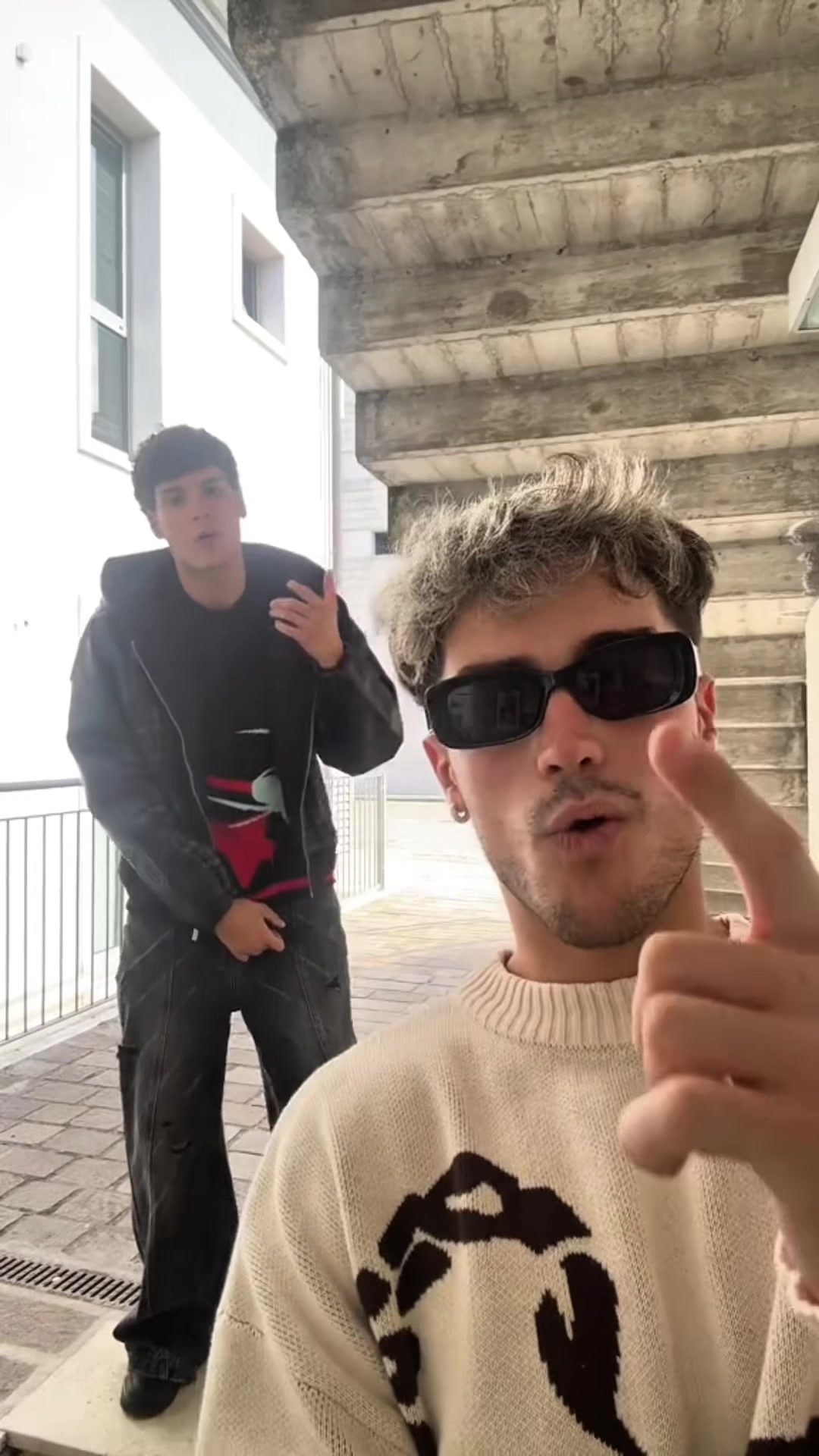 @ALEX