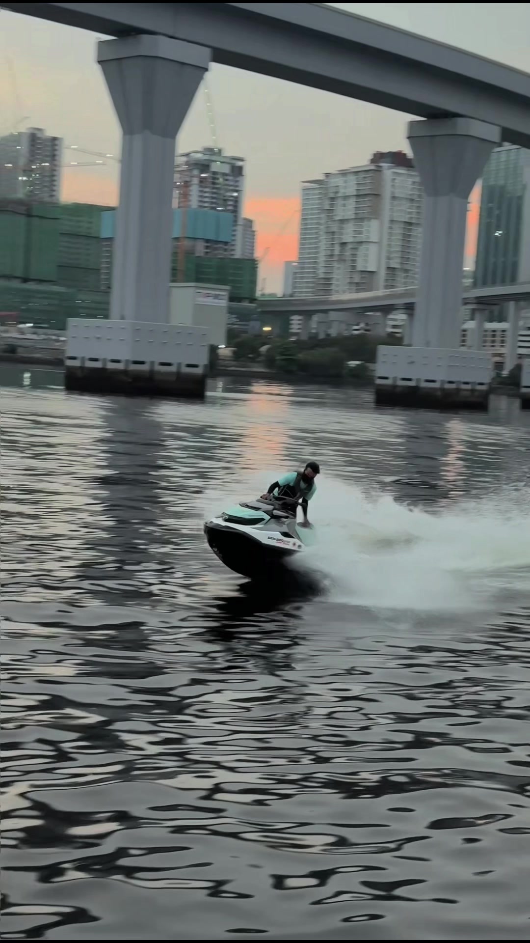 @HAFIZ SEADOO🏄🏻&zwj;♂️