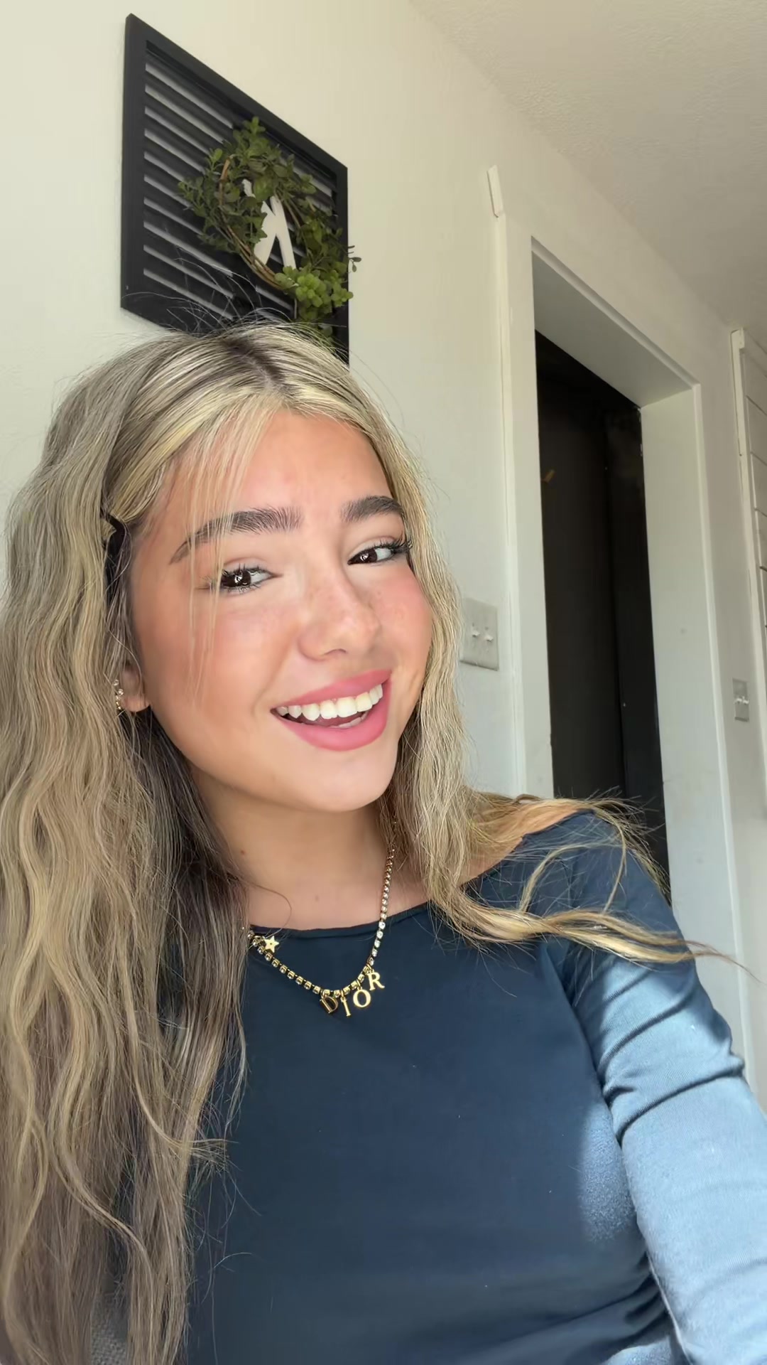 @???