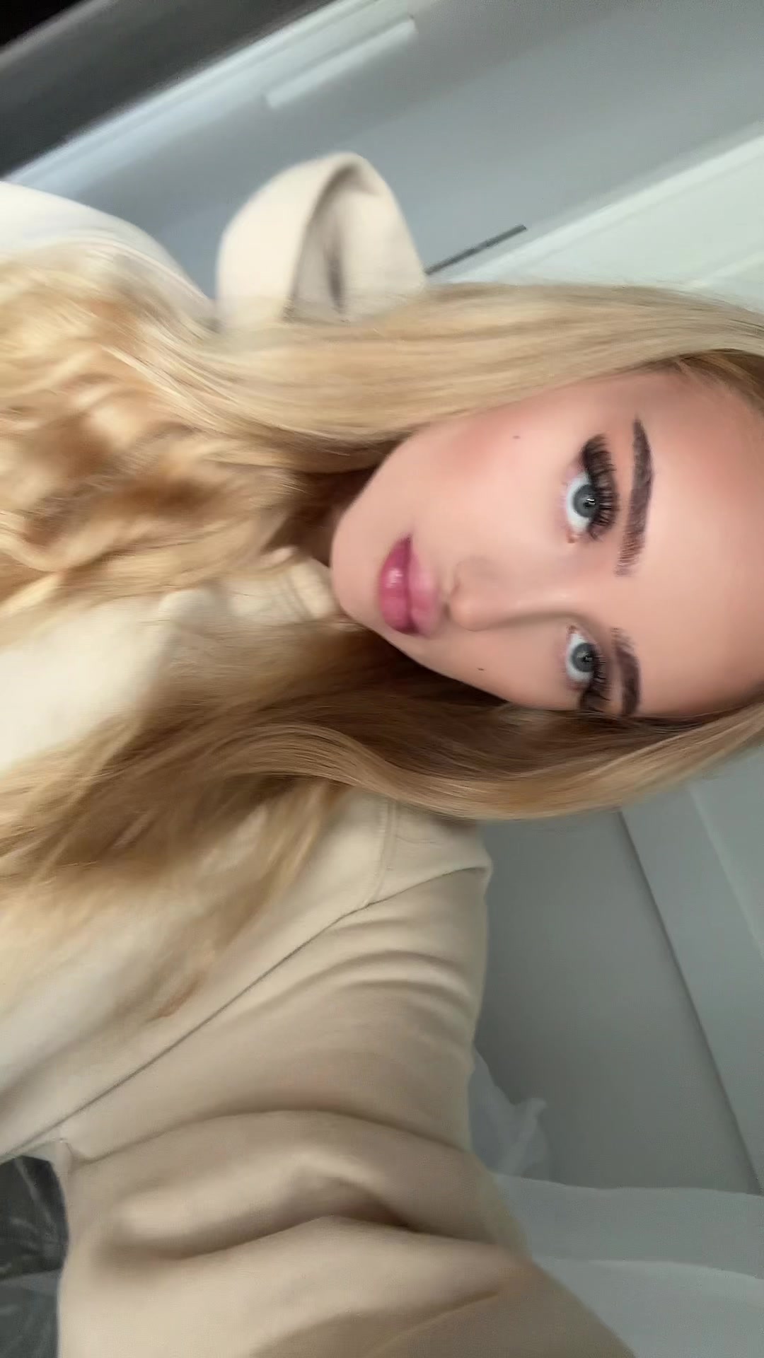 @oliwiaknd