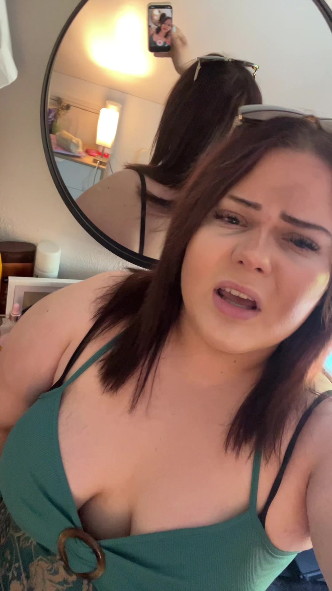 @thechlocain