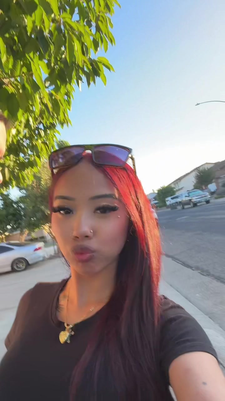 @aj 🧎🏻&zwj;♀️