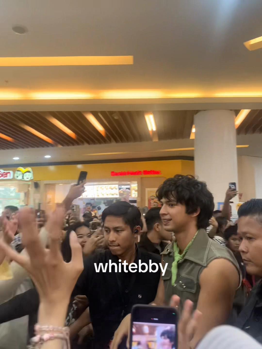 @Whitebby ᡣ𐭩