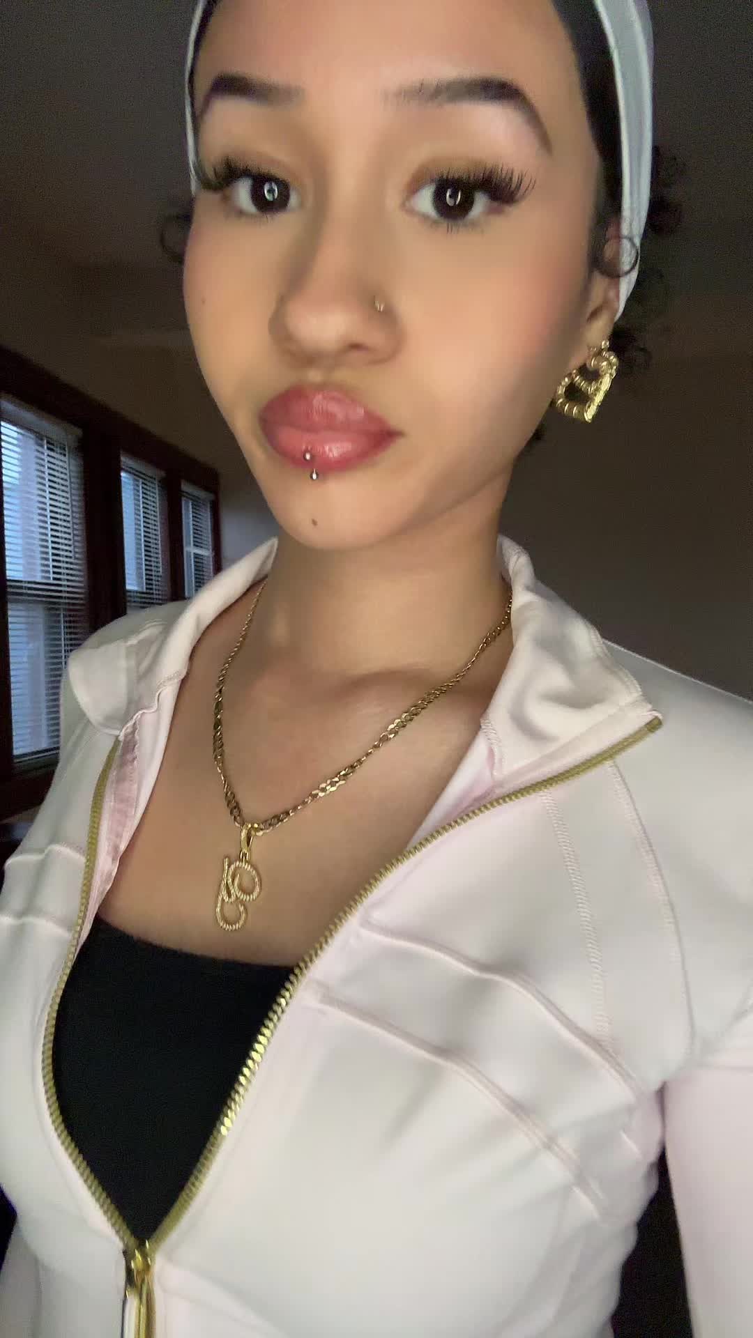 @yanelli