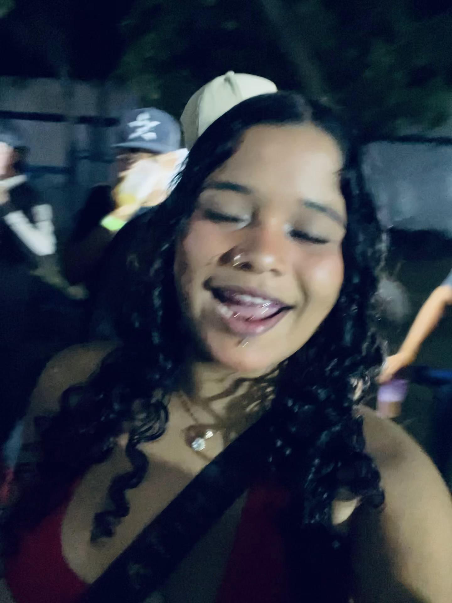 @Alejandra😻